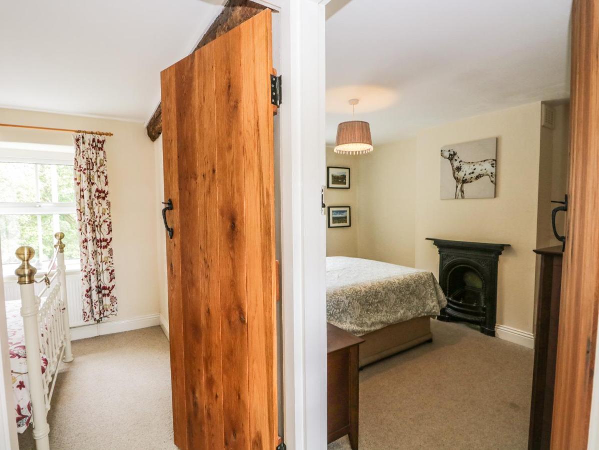 Mulberry Cottage Grange-over-Sands Bagian luar foto
